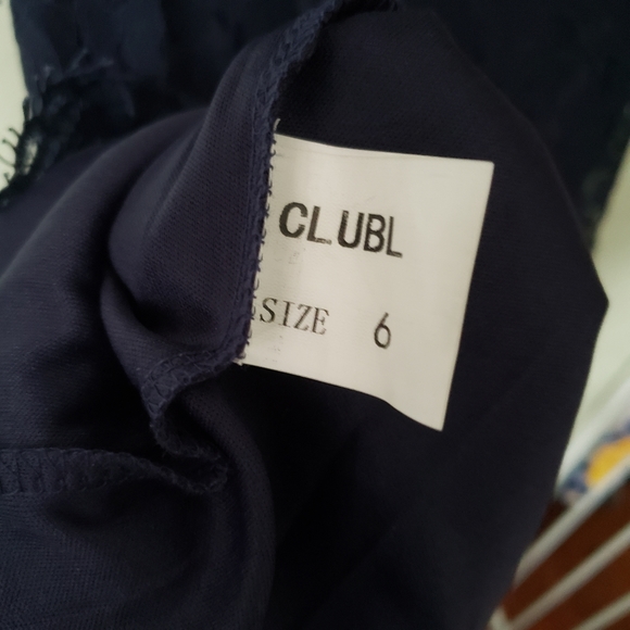 Lace Detail Overlay Midi Scallop Dress - Picture 10 of 11